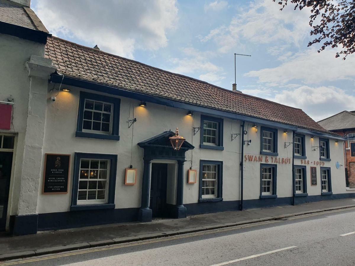 Swan & Talbot Inn Wetherby Extérieur photo