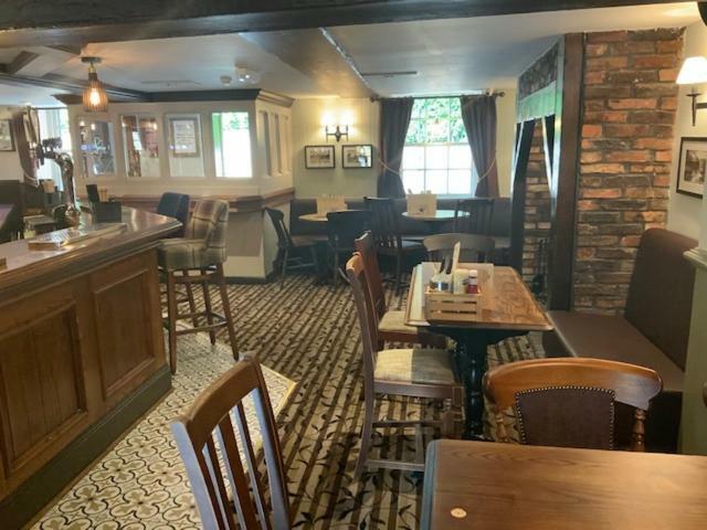 Swan & Talbot Inn Wetherby Extérieur photo