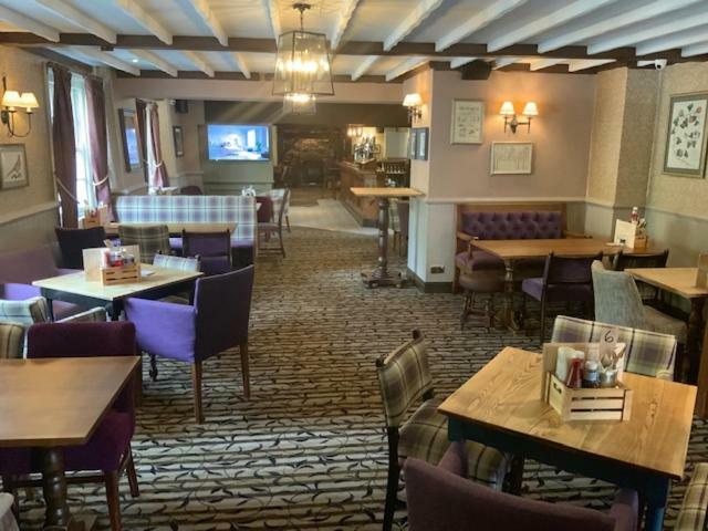 Swan & Talbot Inn Wetherby Extérieur photo